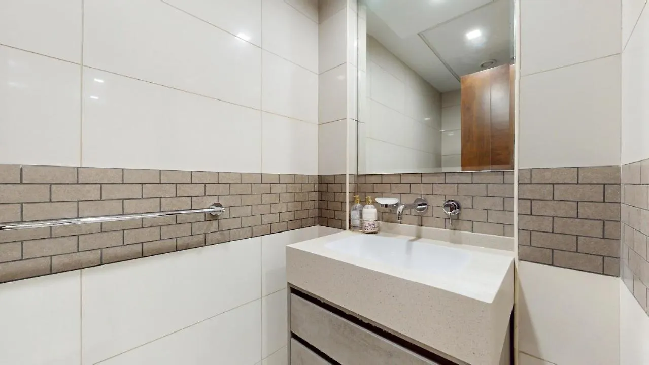 Sanibel Tower - One Bedroom With Marina View Dubai Apartment